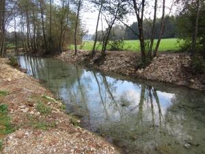 Odstranjenega je bilo več kot 10 m3 konglomerata iz struge - Skaručna za dvorano.